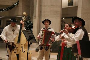 600300896_25694659433463451_1144087116911346897_n